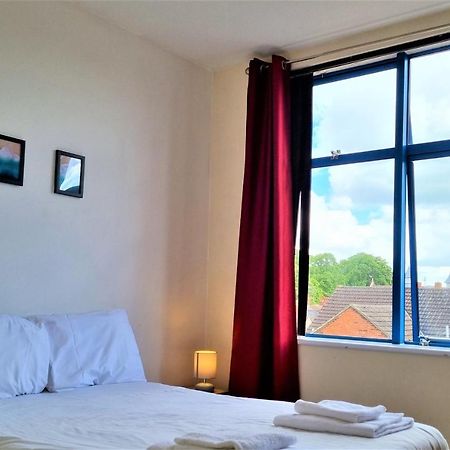 Central Apartments - Spacious 2 Beds Swindon Exterior foto