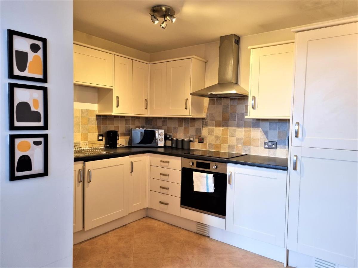 Central Apartments - Spacious 2 Beds Swindon Exterior foto